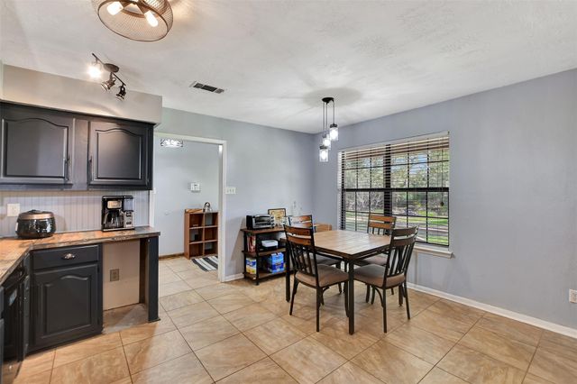 9634 Highway 21 W, North Zulch, TX 77872