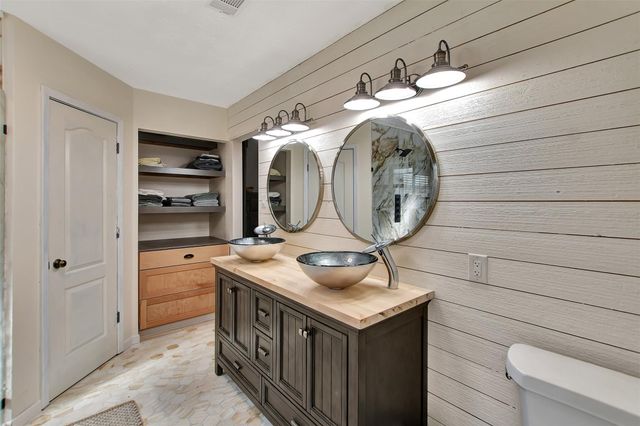 9634 Highway 21 W, North Zulch, TX 77872