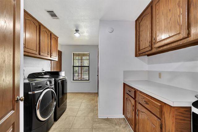 9634 Highway 21 W, North Zulch, TX 77872