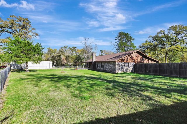 9634 Highway 21 W, North Zulch, TX 77872