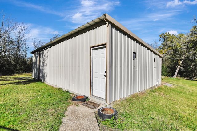 9634 Highway 21 W, North Zulch, TX 77872