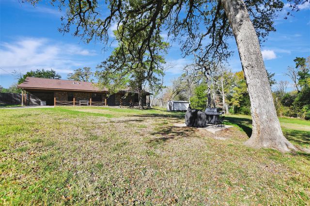 9634 Highway 21 W, North Zulch, TX 77872