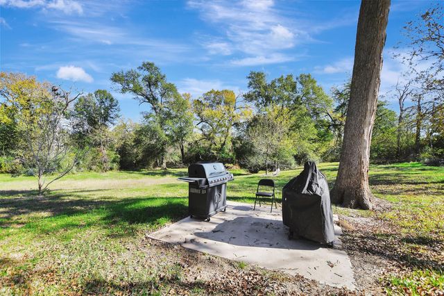 9634 Highway 21 W, North Zulch, TX 77872