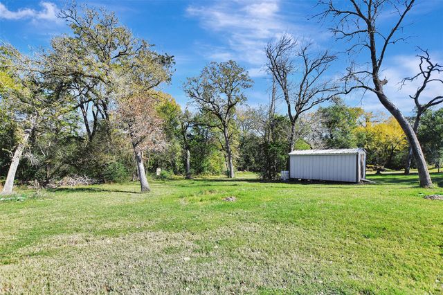 9634 Highway 21 W, North Zulch, TX 77872
