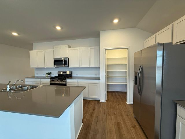 290 Gresham, Kyle, TX 78640