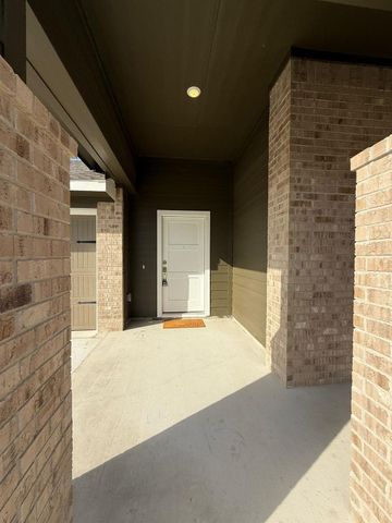 290 Gresham, Kyle, TX 78640