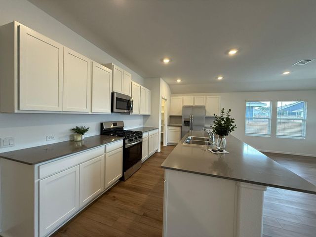 290 Gresham, Kyle, TX 78640