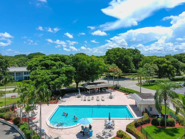 4502 Martinique Way E1, Coconut Creek, FL 33066