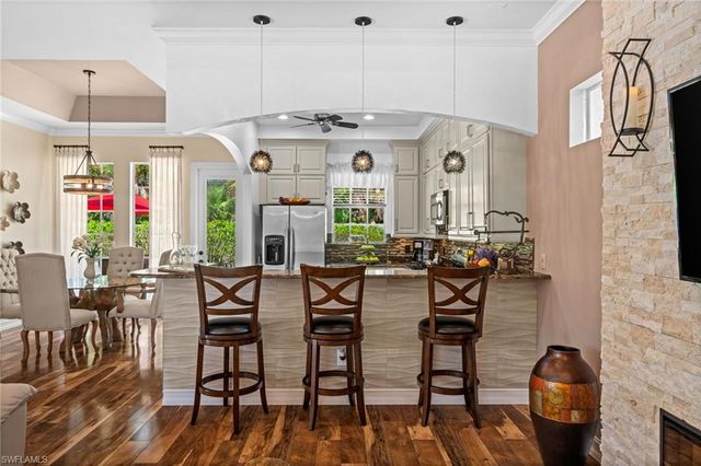 4830 Europa DR, Naples, FL 34105