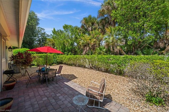 4830 Europa DR, Naples, FL 34105
