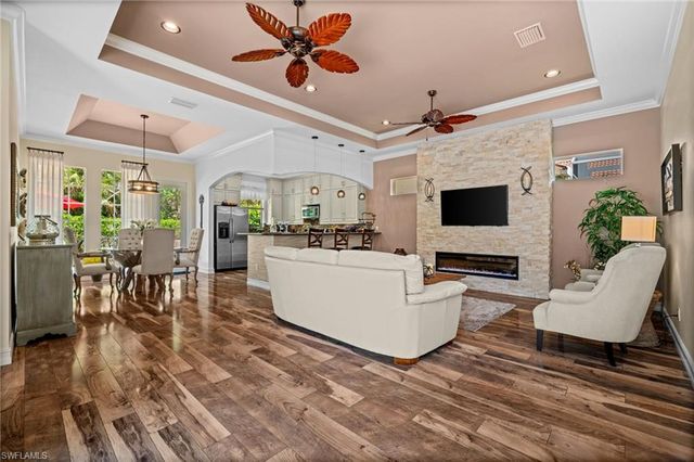 4830 Europa DR, Naples, FL 34105