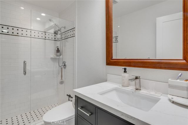 6330 Riviera, Long Beach, CA 90815