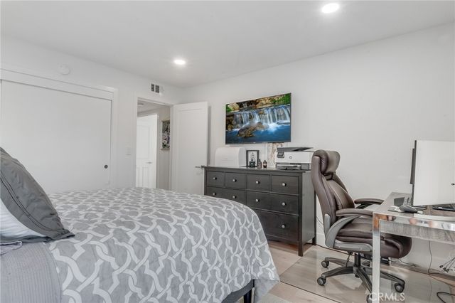 6330 Riviera, Long Beach, CA 90815