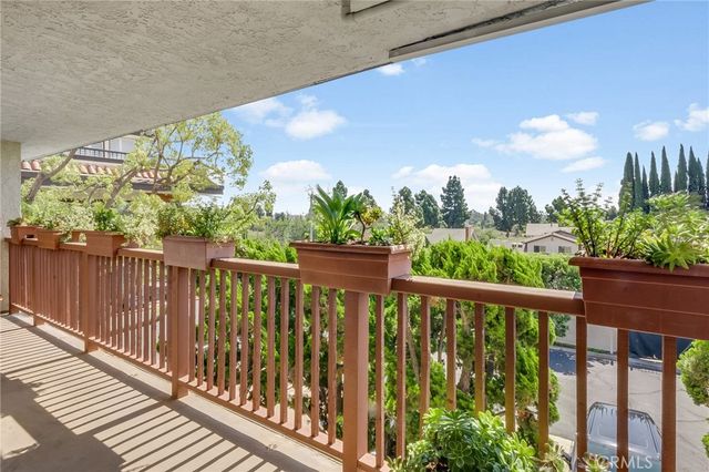 6330 Riviera, Long Beach, CA 90815