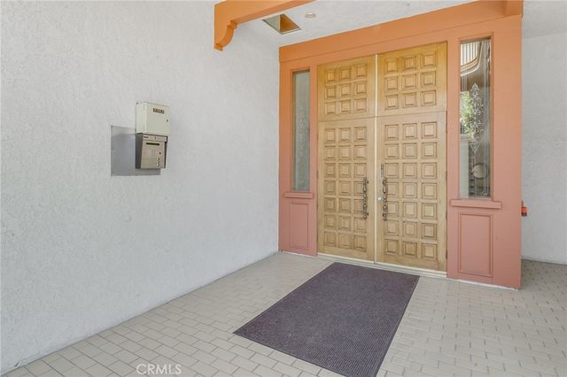 6330 Riviera, Long Beach, CA 90815