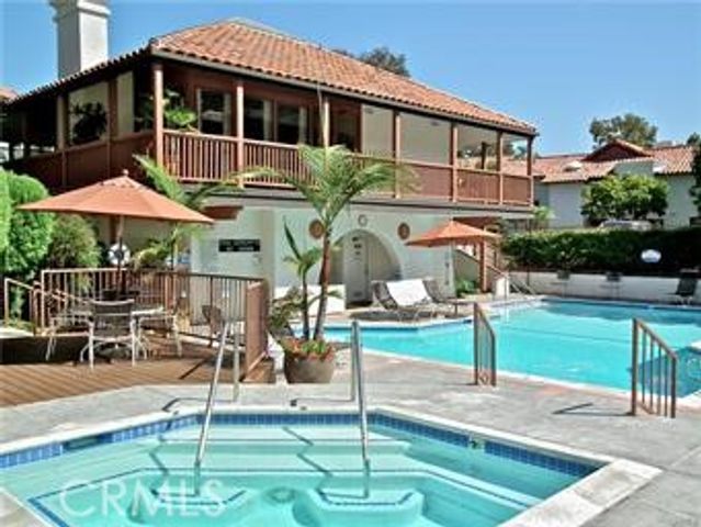 6330 Riviera, Long Beach, CA 90815