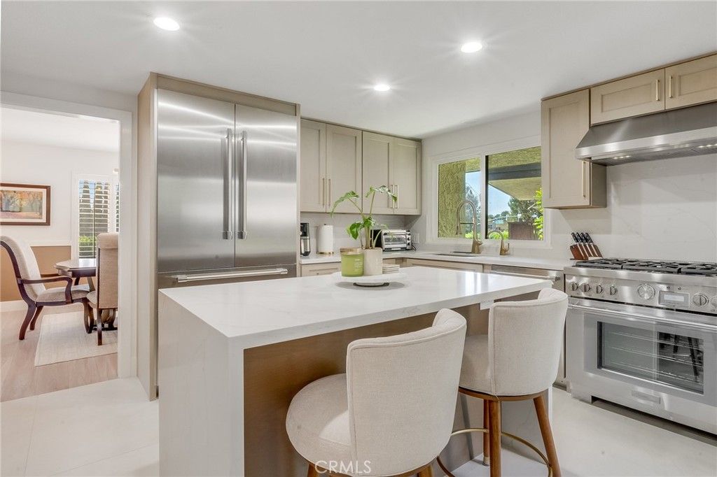 6330 Riviera, Long Beach, CA 90815