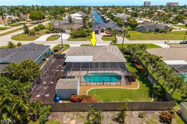 805 SW 52nd ST, Cape Coral, FL 33914