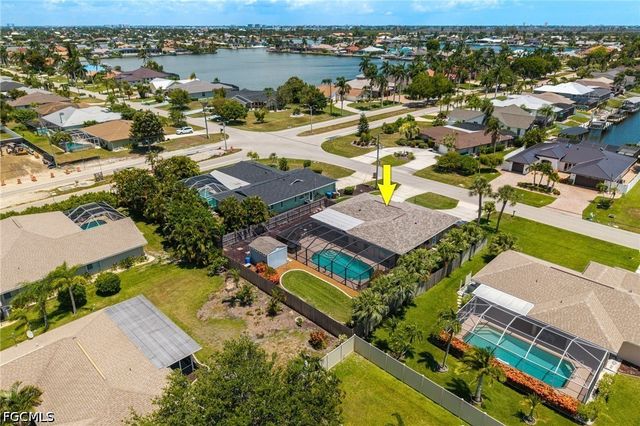 805 SW 52nd ST, Cape Coral, FL 33914