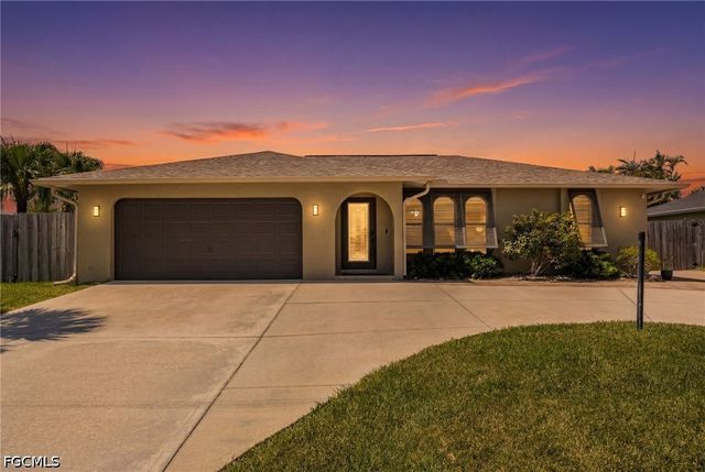 805 SW 52nd ST, Cape Coral, FL 33914