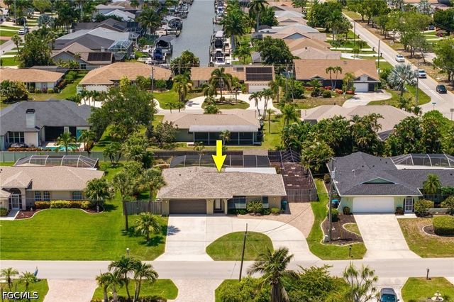 805 SW 52nd ST, Cape Coral, FL 33914