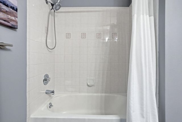 8010 N Stephanie St, Spokane, WA 99208