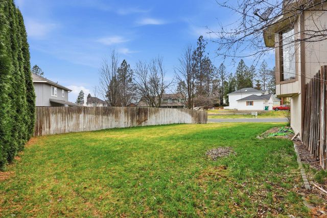 8010 N Stephanie St, Spokane, WA 99208