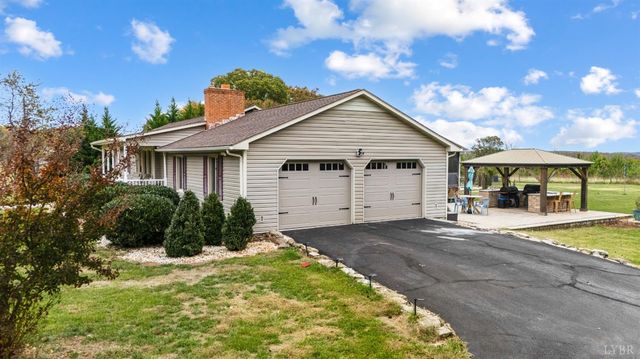 192 Liberty Chapel Road, Appomattox, VA 24522