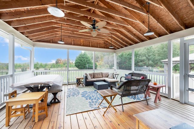 192 Liberty Chapel Road, Appomattox, VA 24522