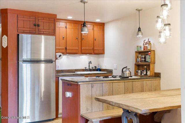 197 Mogul Hill, Unit 6, Sandpoint, ID 83864