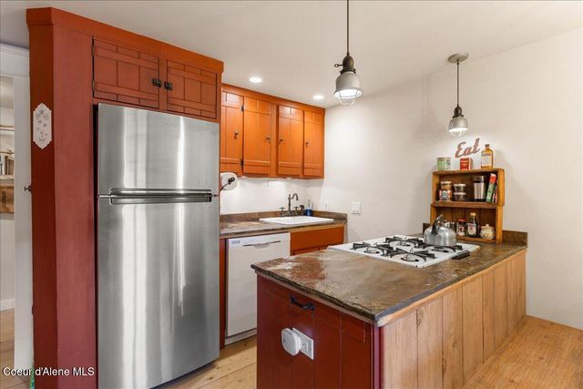 197 Mogul Hill, Unit 6, Sandpoint, ID 83864