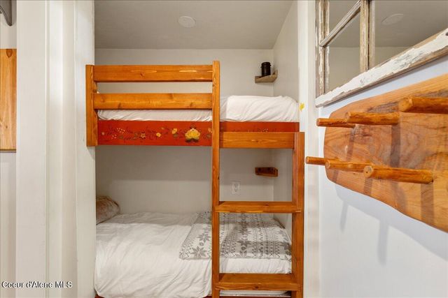 197 Mogul Hill, Unit 6, Sandpoint, ID 83864