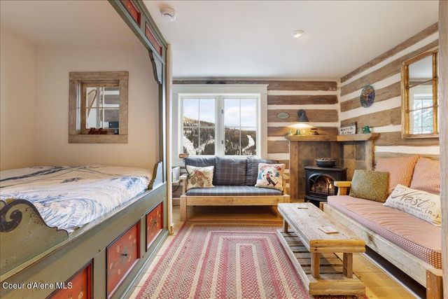 197 Mogul Hill, Unit 6, Sandpoint, ID 83864