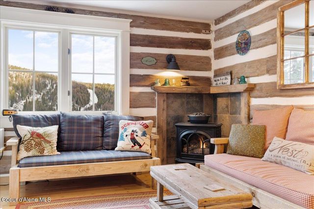 197 Mogul Hill, Unit 6, Sandpoint, ID 83864