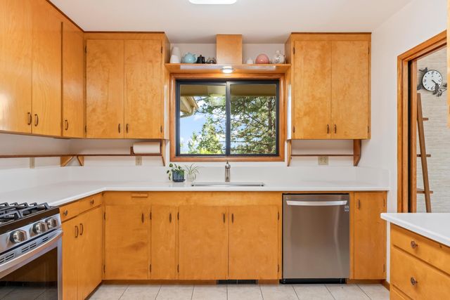 1671 NW Saginaw Avenue, Bend, OR 97703