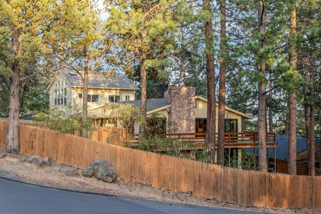 1671 NW Saginaw Avenue, Bend, OR 97703