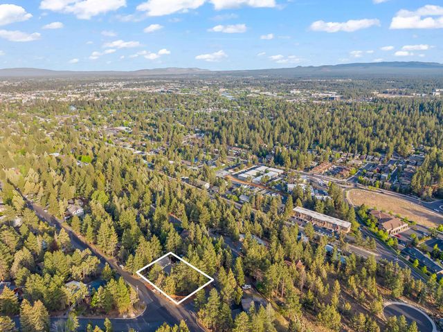 1671 NW Saginaw Avenue, Bend, OR 97703