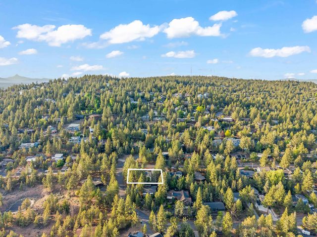 1671 NW Saginaw Avenue, Bend, OR 97703