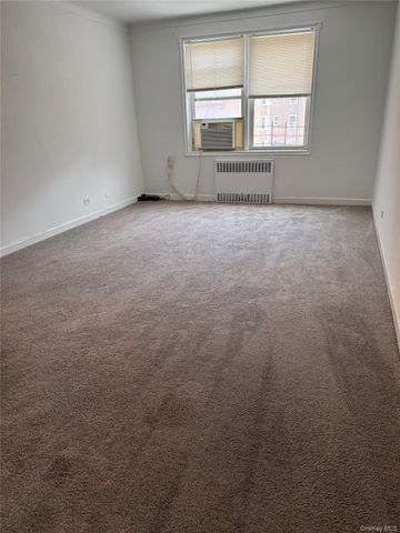 9941 64th Avenue D10, Rego Park, NY 11374