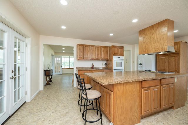 1601 Babylon Lane, Schulenburg, TX 78956
