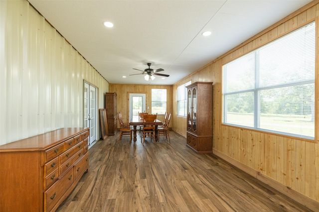 1601 Babylon Lane, Schulenburg, TX 78956