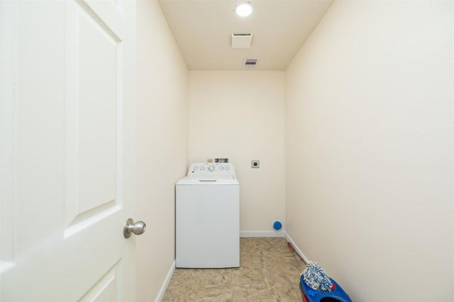 1601 Babylon Lane, Schulenburg, TX 78956