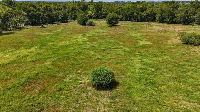1601 Babylon Lane, Schulenburg, TX 78956