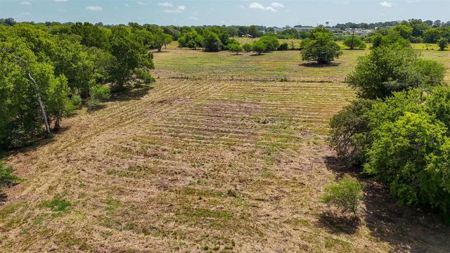1601 Babylon Lane, Schulenburg, TX 78956