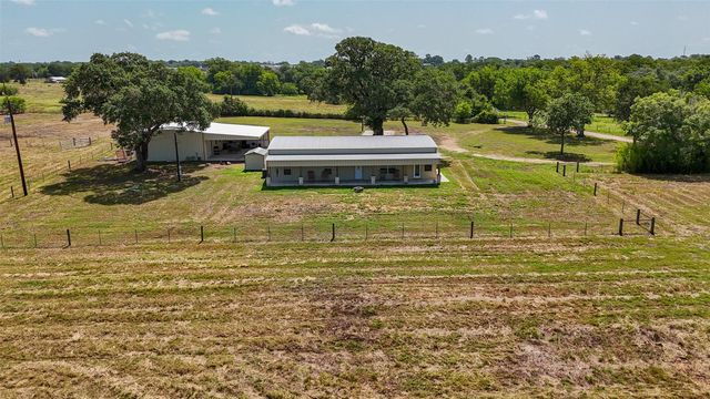 1601 Babylon Lane, Schulenburg, TX 78956
