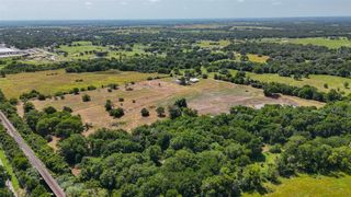 1601 Babylon Lane, Schulenburg, TX 78956