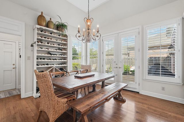 8010 WILLOW BROOK RD, Germantown, TN 38138