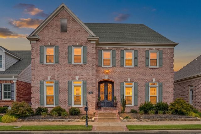 8010 WILLOW BROOK RD, Germantown, TN 38138