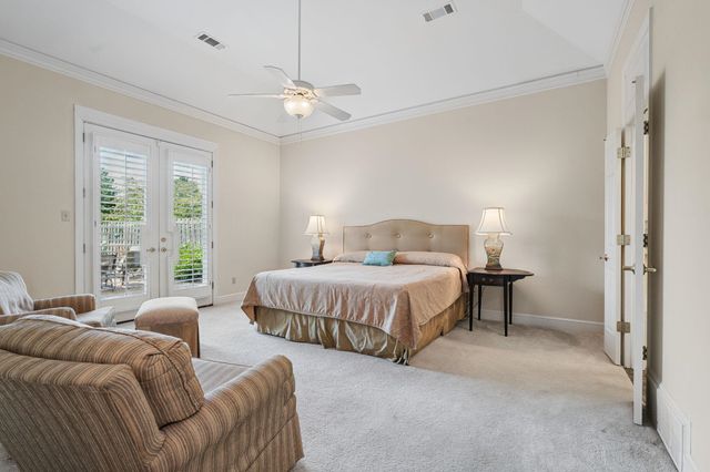 8010 WILLOW BROOK RD, Germantown, TN 38138