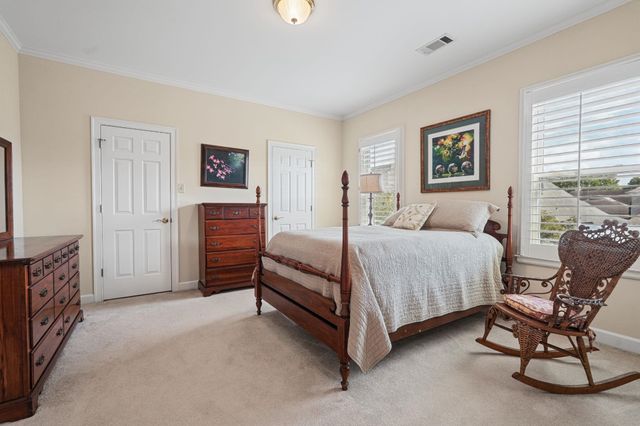 8010 WILLOW BROOK RD, Germantown, TN 38138